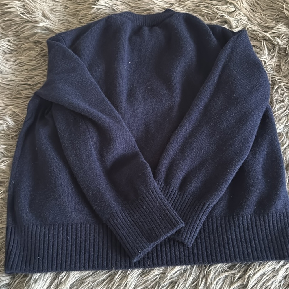 Quince Cashmere Sweater - Picture 3 of 3